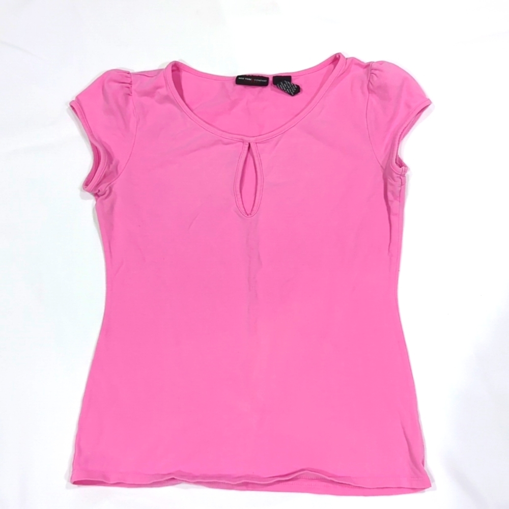 Women's S New York & Company T-shirt